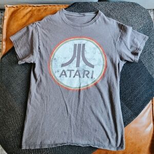Atari Gray Graphic Short Sleeve Tee (Size L)